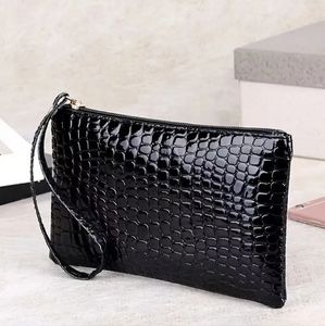 Stylish Crocodile Pattern Coin Purse: Portable Multifunctional Zipper Bag